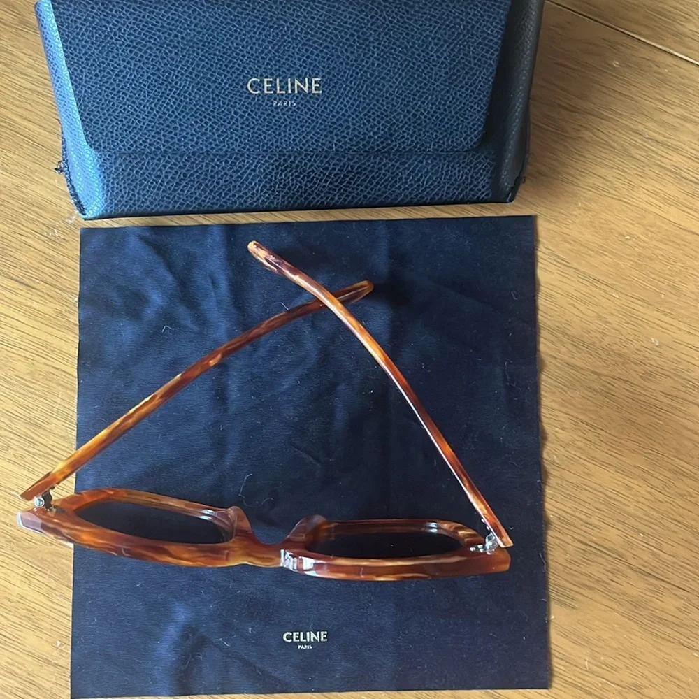 Celine 54mm Gradient Round Glasses - Picture 4 of 7
